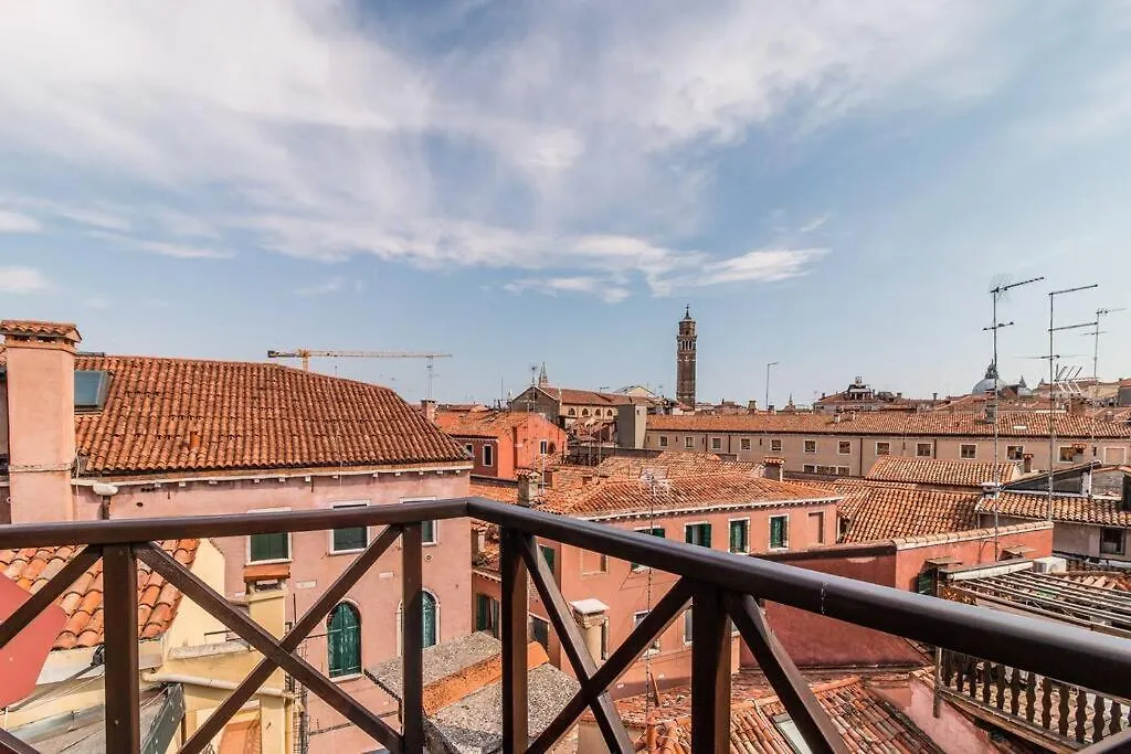 アパート Charming Loft With Roof Terrace Close To S. Marco ヴェネツィア イタリア