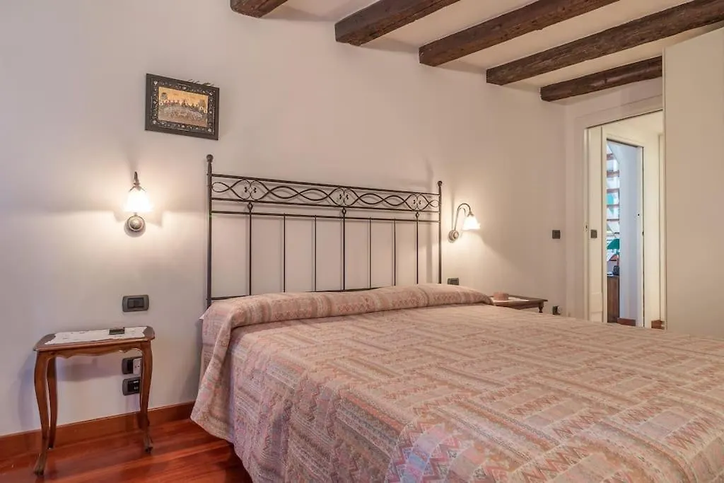 アパート Charming Loft With Roof Terrace Close To S. Marco ヴェネツィア