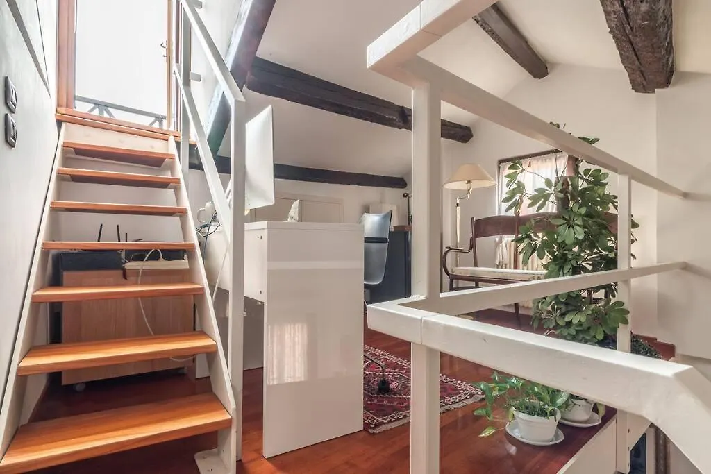 Charming Loft With Roof Terrace Close To S. Marco ヴェネツィア アパート
