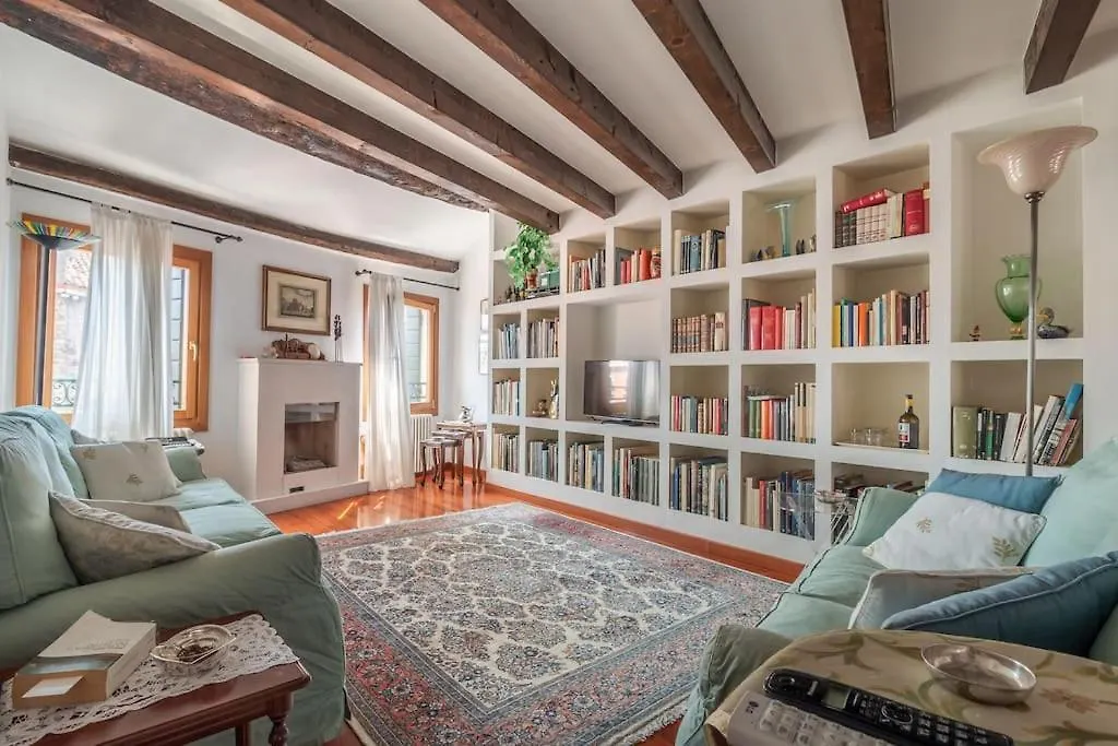 Charming Loft With Roof Terrace Close To S. Marco Veneza