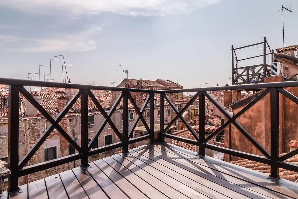 Charming Loft With Roof Terrace Close To S. Marco Veneza 0*,  Itália